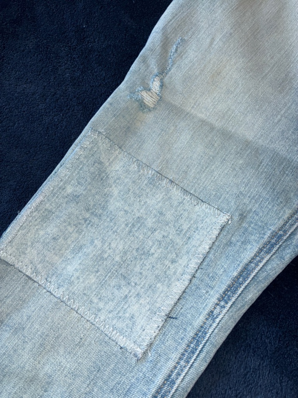 Old Navy Light Blue Faded Slim Jeans - Picture 6 of 8